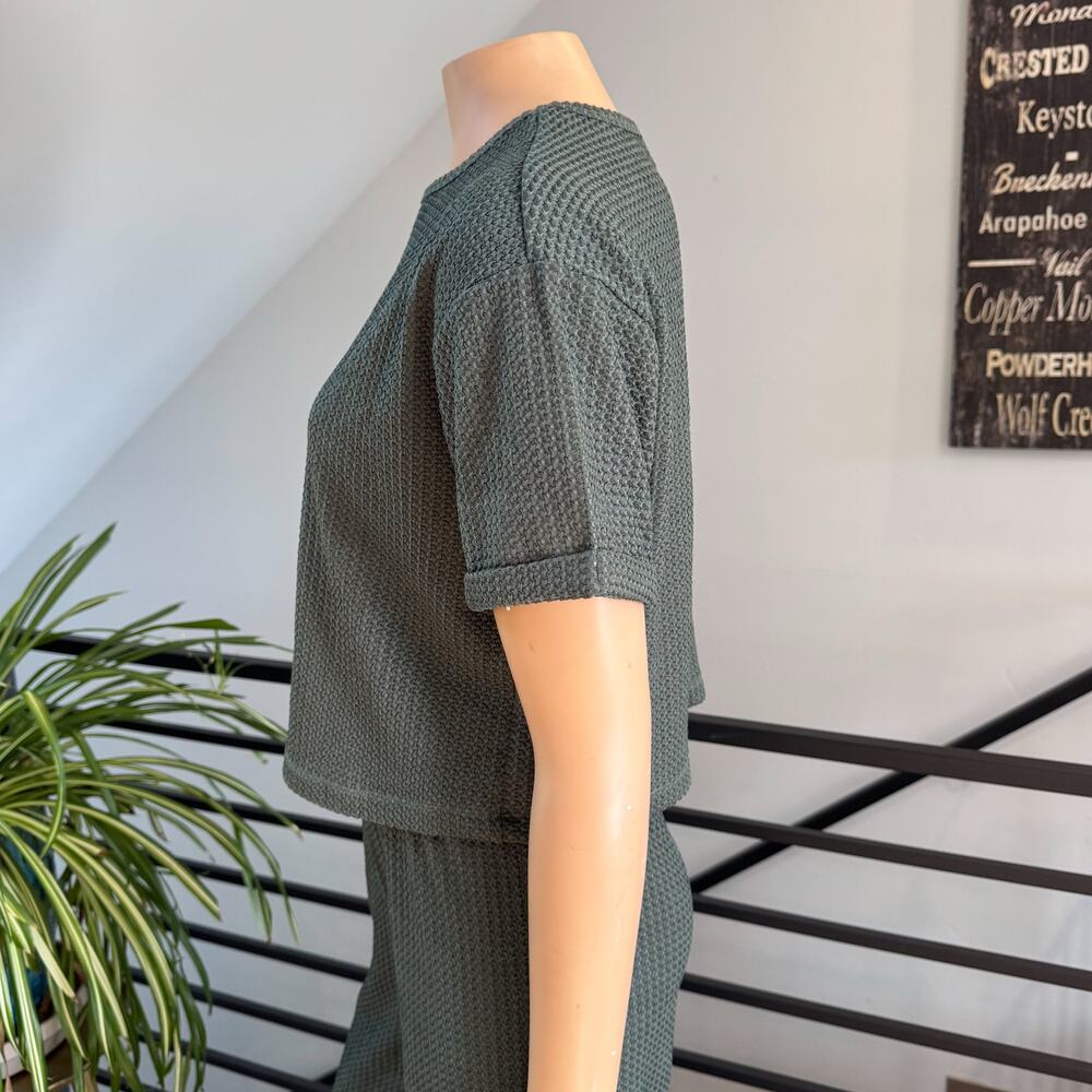 NWT Francesca’s Julia Hunter Green Waffle Knit Lounge Set, Top & Bottom - Small - Picture 3 of 16